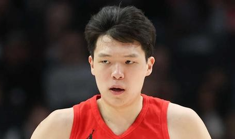 杨瀚森这场球更加证明一件事

g联赛强度和水平确实高过cba，首先NBA是世界篮