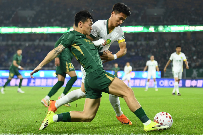 势均力敌！#浙江队0比0北京国安# 
两只都输不起的队伍，
打了一场谁都没占到便