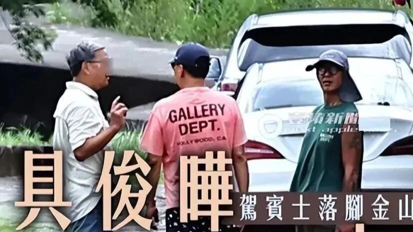 大S纪念雕像已完工，具俊晔亲自设计，台阶呈现S形，和已故男星高以翔为邻