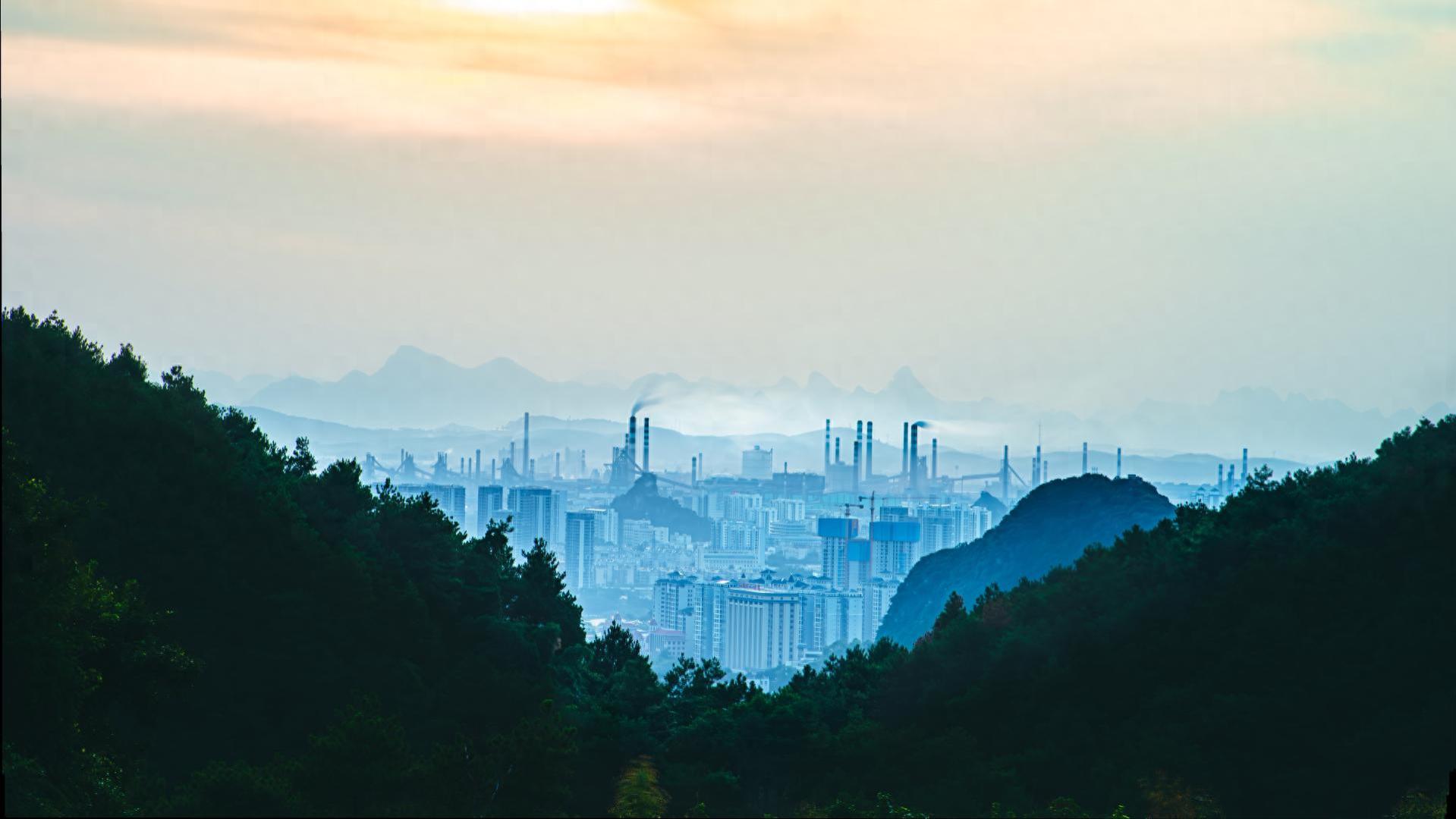 到了柳州才知道风景有多美，就像本地螺蛳粉一样，入口才知道如此鲜香美味