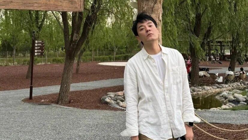 为什么有品味的人都爱穿亚麻？看完男生的上身图你就懂了。