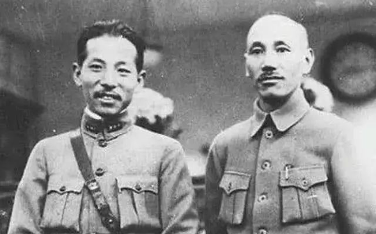 张学良有多奢侈浪费，把蒋介石都急的掉头发！囚禁张学良一个人的开销比一个美械师还高…