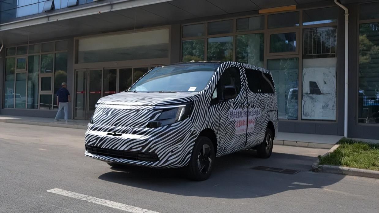 侧滑门方盒子！全新NV200插混版曝光，续航150km卖8万起