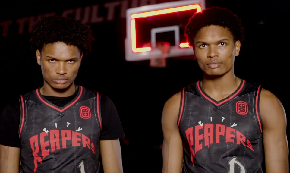 汤普森兄弟这观感甚至不如沃特森
身体天赋比沃特森肯定更强，但攻守两端存在感都很稀