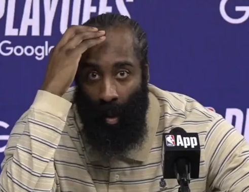 NBA季后赛，詹姆斯-哈登接受了采访，谈到了下轮对手活塞。
哈登表示：“猛龙在本