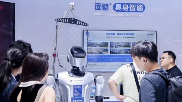 面壁智能将密度定律带入具身智能 - 科技行者
