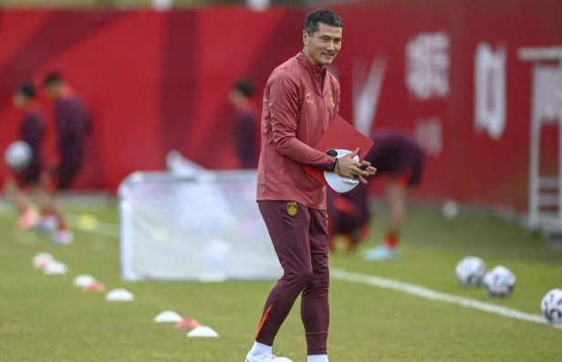 近日，国际足联官方公布了2026年国际足联系列赛的详细赛程，中国男足的比赛时间随