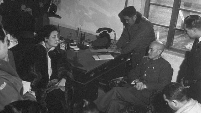 老照片里的北平往事：蒋介石夫妇的一次特殊访问