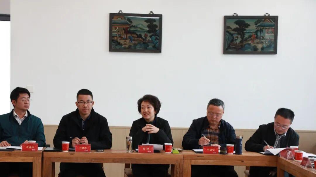 “致敬戏圣 传承川剧”2026年康芷林川剧文化座谈会在邛崃举行