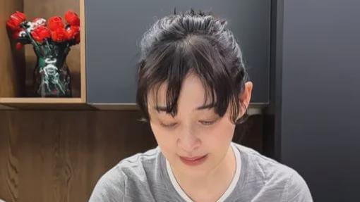 梅婷在家做烧饼！