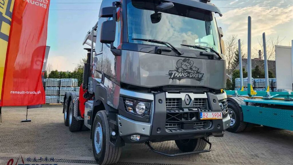 6×6驱动的“法式”沃尔沃卡车？内饰外观都独具特色，雷诺K520木材运输车实拍
