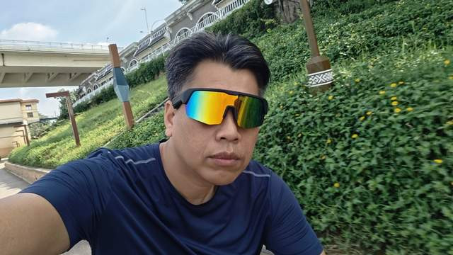 骑行党看过来！飞雅FIYA F2智能眼镜实测：44克轻到忘记存在