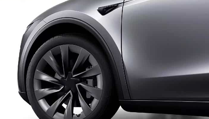 26款改款ModelY车型26.35万元起车标黑化
特斯拉已在去年 10 月为旗