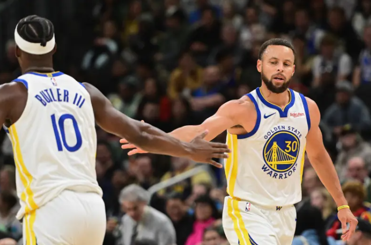 库里：巴特勒受伤后我一直都在考虑自身未来
库里有言：“老实说，自从巴特勒受伤后，