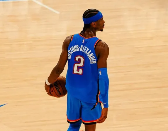 最后雷霆对掘金绝杀的战术布置，智帅完爆！

麦凯恩和乔两个最准的射手埋伏左右底角