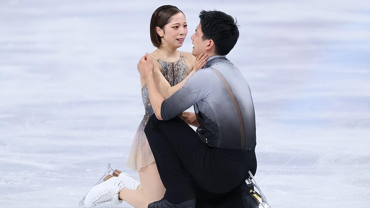 日本这对花滑金牌组合，到底是不是情侣？