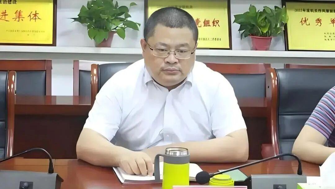 深耕“数据”与“审批”十余载，终落马于监管红线前——如皋市数据局二级主任科员张亚军被查始末