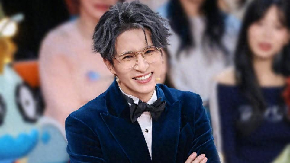 薛之谦“人设塌房”？谢娜怒怼护夫，网友炸锅：娱乐圈真的太难混了！