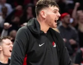 开拓者更新官方社媒，公布了球队最新伤病报告。
杨瀚森、罗威可以出战今日比赛，克林