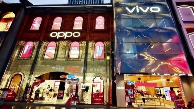 当千元机从货架上消失，我们该如何面对越来越贵的手机？