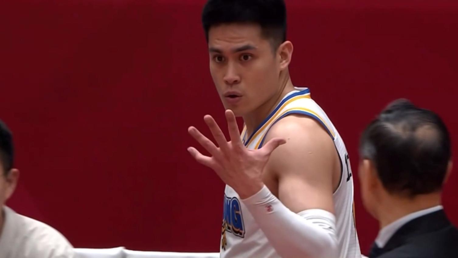 看了陈盈骏主动5犯离场时许利民一脸迷糊的表情，才知道，赵睿有多难