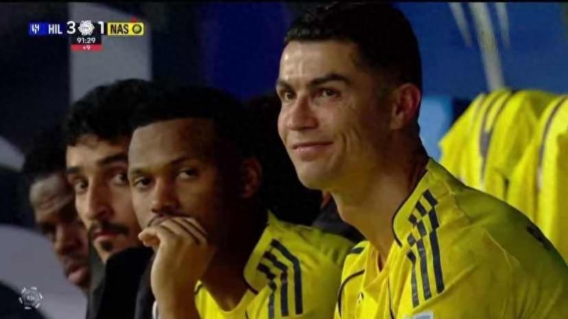 C罗进球被换下笑嘻嘻 胜利3连败4轮丢11分苦兮兮 新月7分领跑