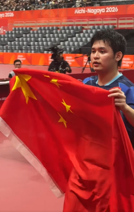 中国男乒最终2比3惜败日本，拿了亚军。最让人意难平的是决胜盘温瑞博1比3输给松岛