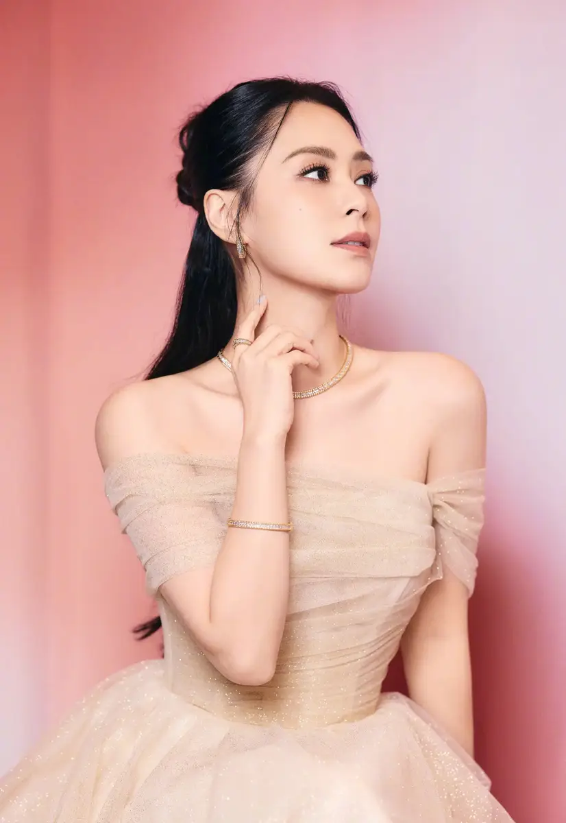 阿娇晒春日限定美照！颜值回春
