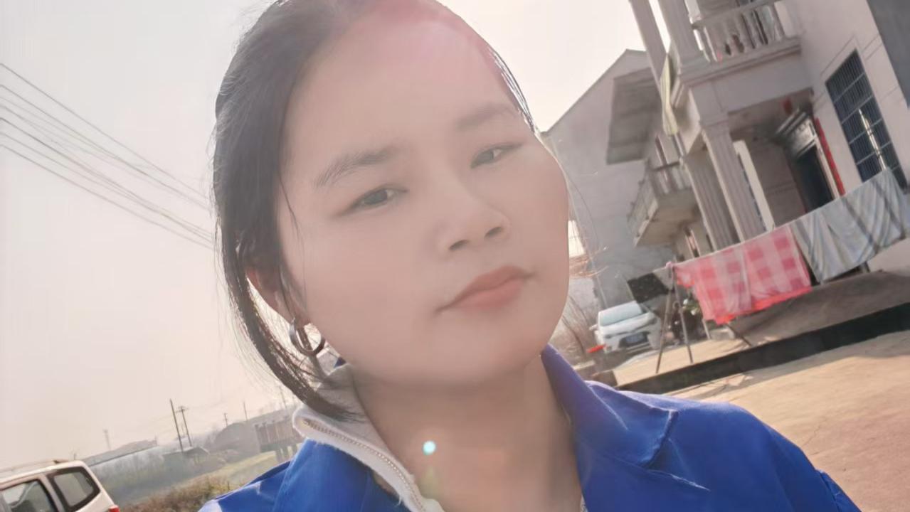 对一个中年女人来讲，爱重要还是钱重要