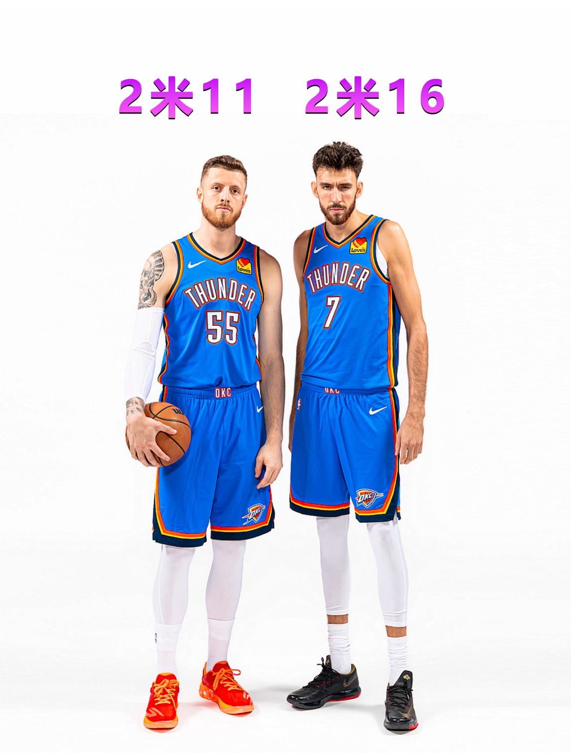 2米11的哈滕合影2米16的切特