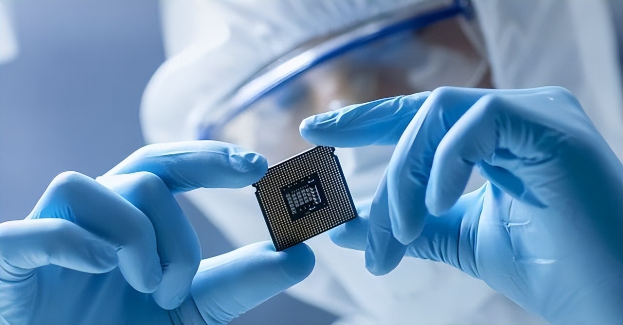 马斯克深夜破防：中国AI将不战而胜，美国唯一的希望在太空？