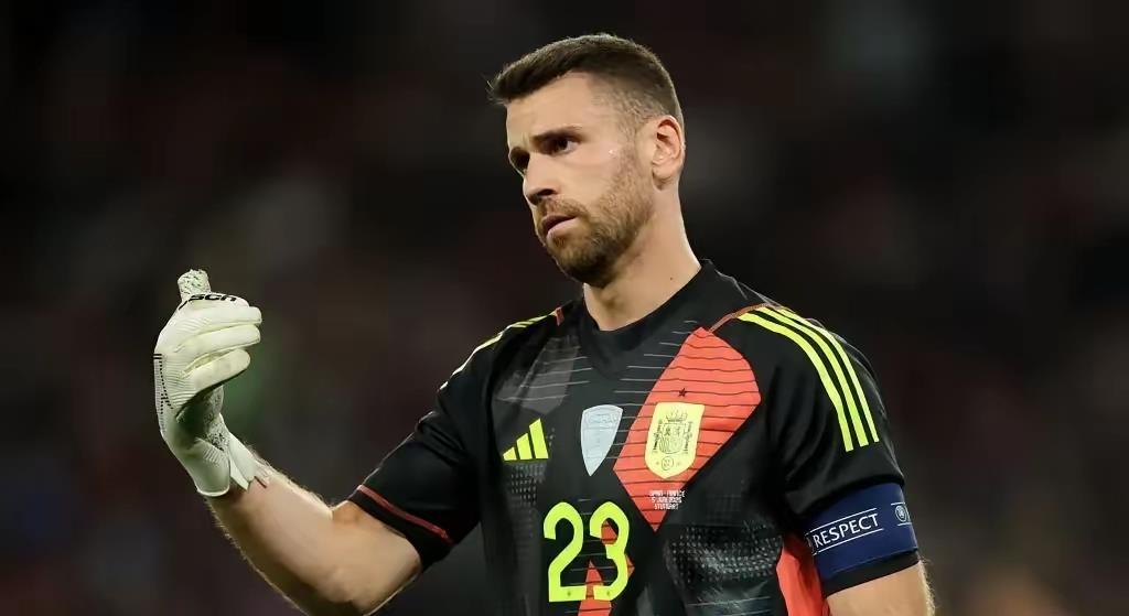 美加墨世界杯最神奇的球员就是乌奈.西蒙了，他全勤参加8场比赛，只丢了1球，是失球