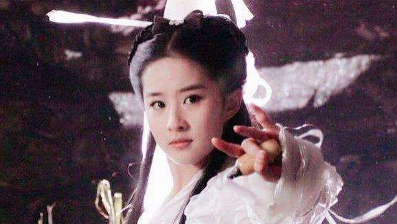 小龙女的不谙世事，是天真还是另一种通透？