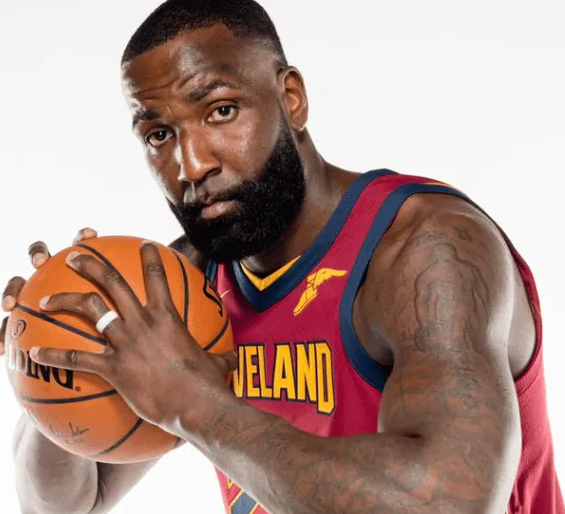 NBA季后赛活塞主场对阵魔术的比赛已经结束。全场战罢，活塞以（0）101-112