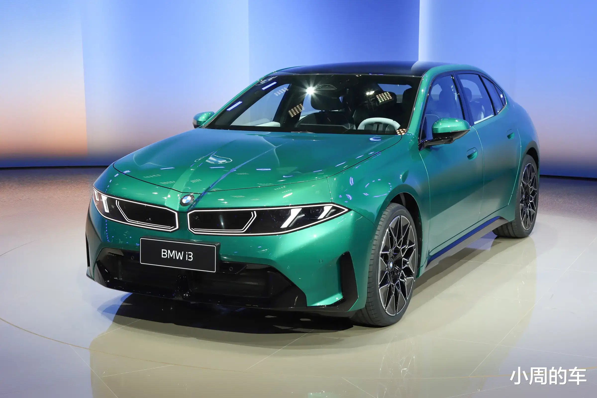 纯电续航超1000km，零百加速4.7秒，全新宝马i3部分参
