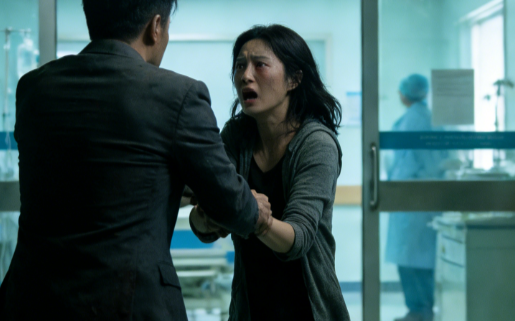 每月给爸妈 4 万从不手软，女儿病危时，媳妇一句话撕开我的伪装，家里根本没钱了…