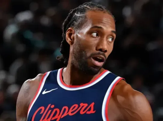 NBA常规赛快船以110-128不敌雷霆

本场比赛，快船球员科怀-伦纳德出战3