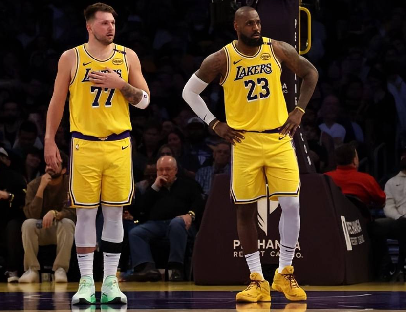 季后赛打火箭的防守水平已经失真了
完全说明不了湖人打其他队的防守质量，比赛80%