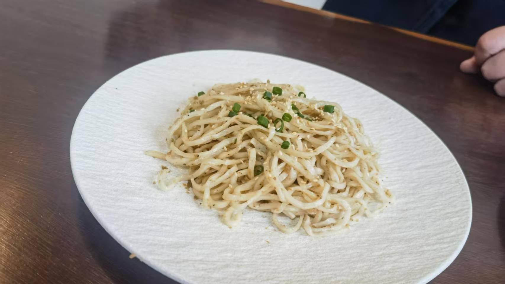 鳕鱼面的生产周期是多久？如果临时加单，能否加急生产？