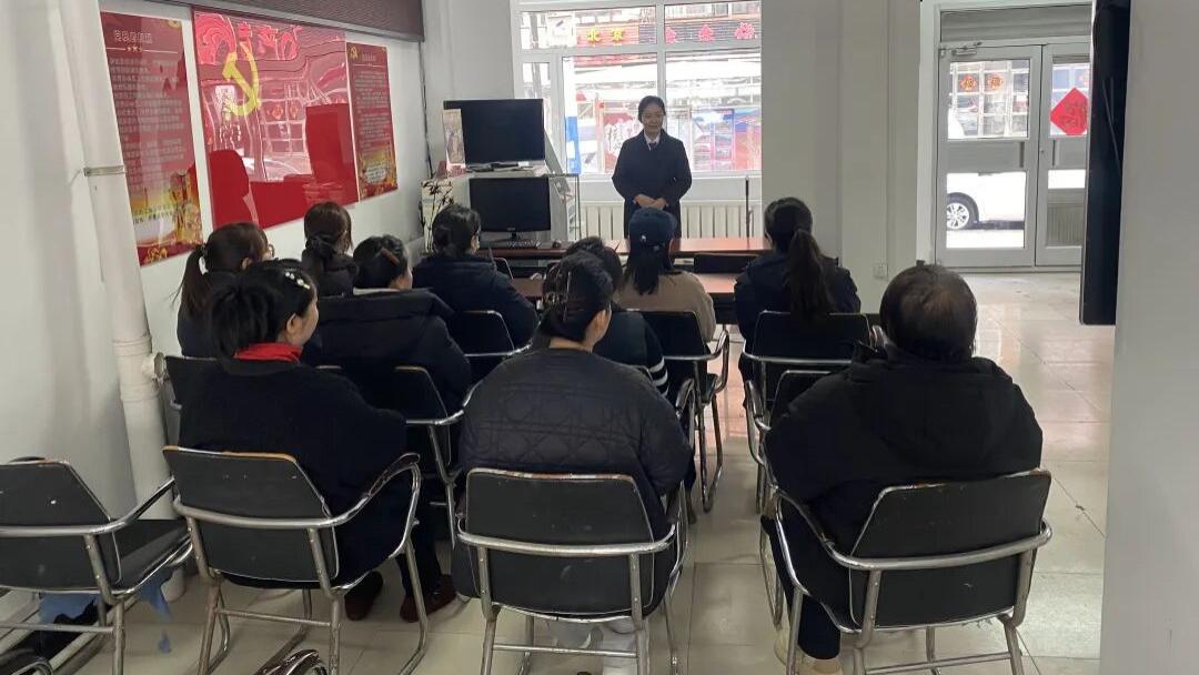 明山区峪安社区关工委开展法律知识宣讲活动