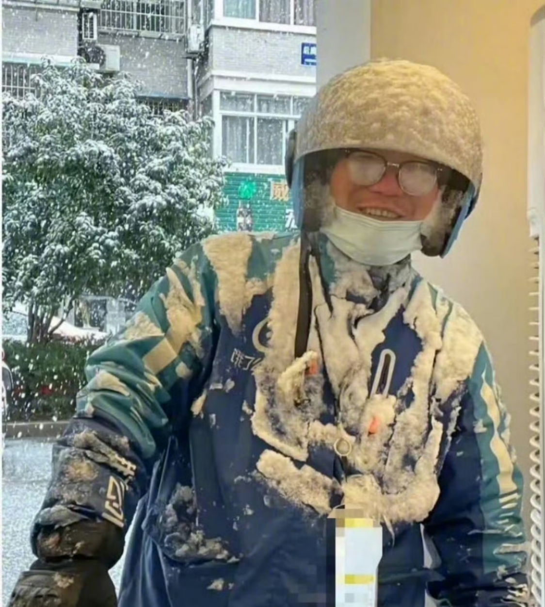 看哭无数网友！河南，父母外出打工，10岁女儿偷偷把压岁钱放在门口，还写了一封信：