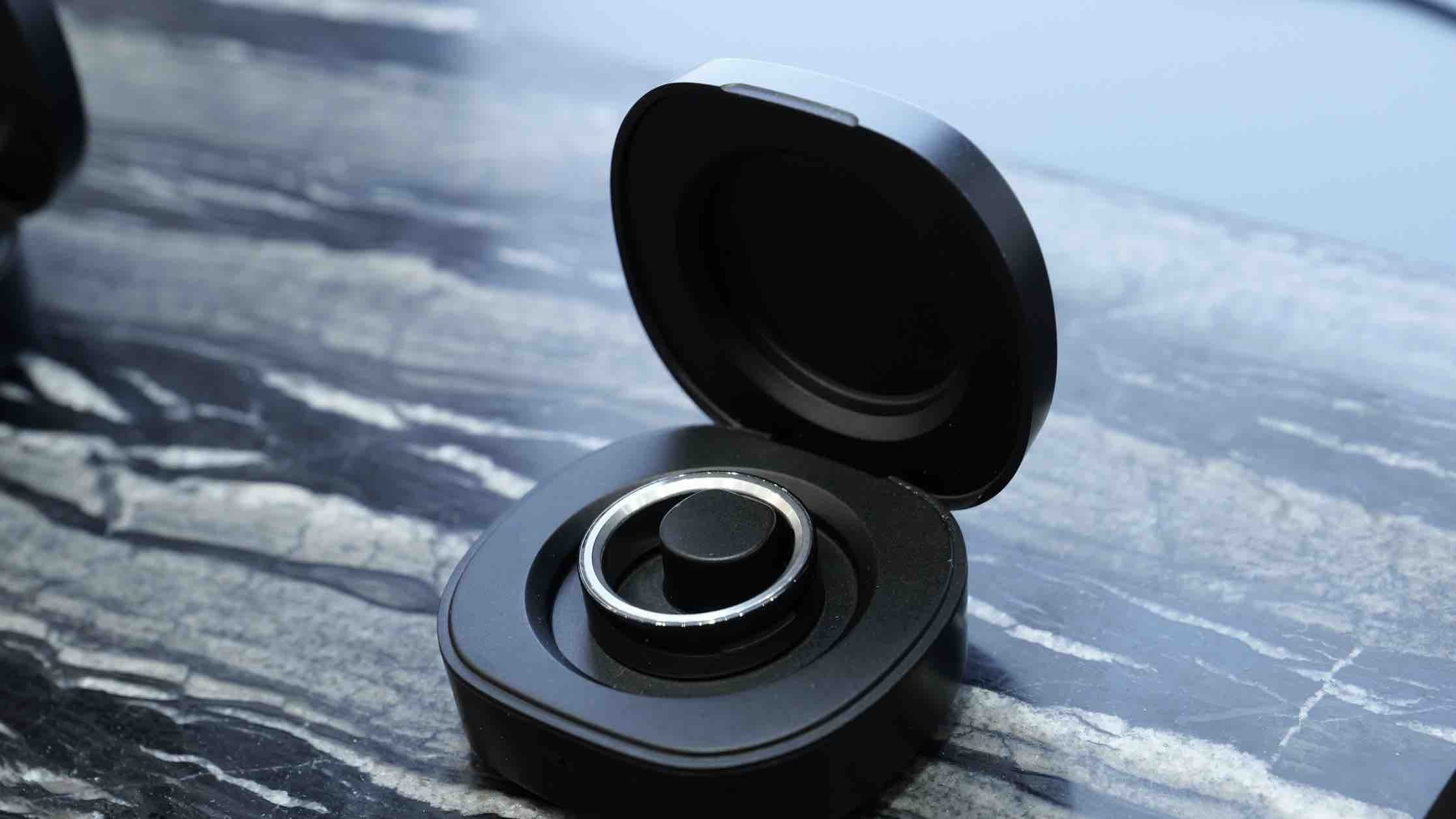 追觅AI智能戒指：靠震动和算法“主动关心”你的健康搭子