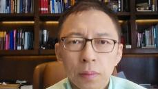 谷歌前CEO毕业典礼“鼓吹”AI遭学生集体嘘声 来《张朝阳的英语课》了解AI争议