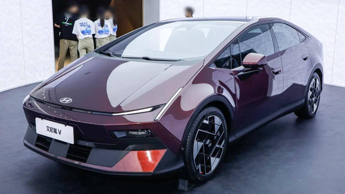 现代亮出底牌！IONIQ V全球首秀，E-GMP平台+800V，这次要翻身