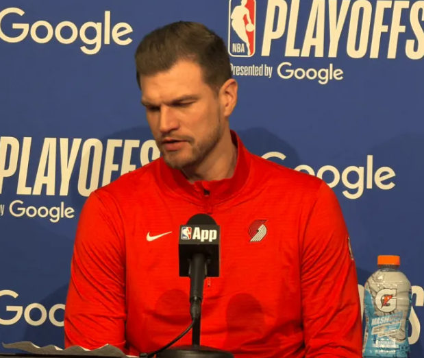 NBA季后赛开拓者主场对阵马刺的比赛已经结束。全场战罢，开拓者以（1）93-11