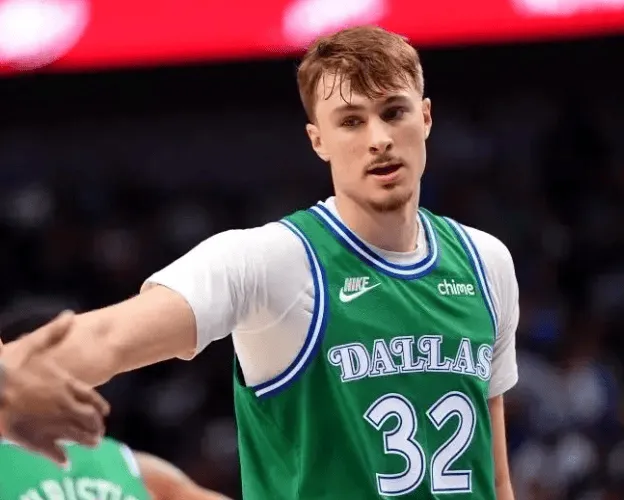 今日常规赛，独行侠主场94-124负于森林狼。

此役过后，独行侠战绩为24胜5