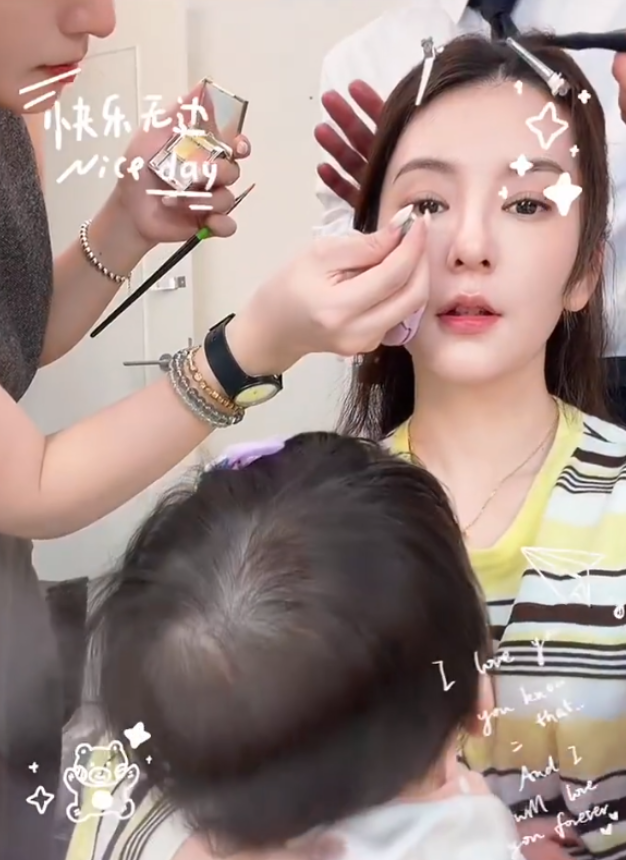 方媛带小女儿一起工作，6月14日，方媛晒出带着三胎女儿一起工作的视频。视频中，方