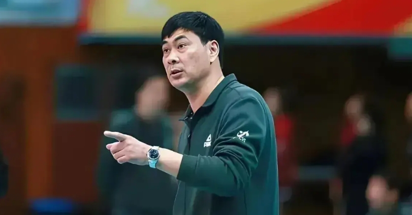 赶紧请教陈友泉
江苏女排刚败下阵来，江苏上海女排打成一比一，回到同一起跑线上，明