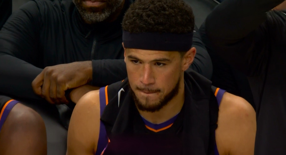 太阳当家球星布克真是独木难支！在今天太阳客场以84：119惨败于雷霆的季后赛首轮