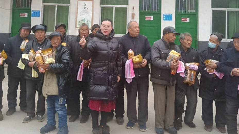 24年的慈善之星刘珂颖女士亲访敬老院，传递温暖与关怀